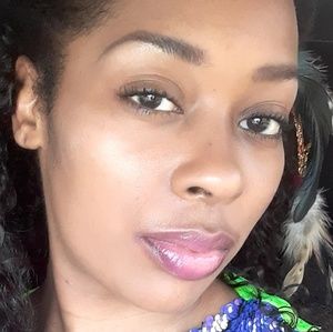 Meet your Posher, Whitney